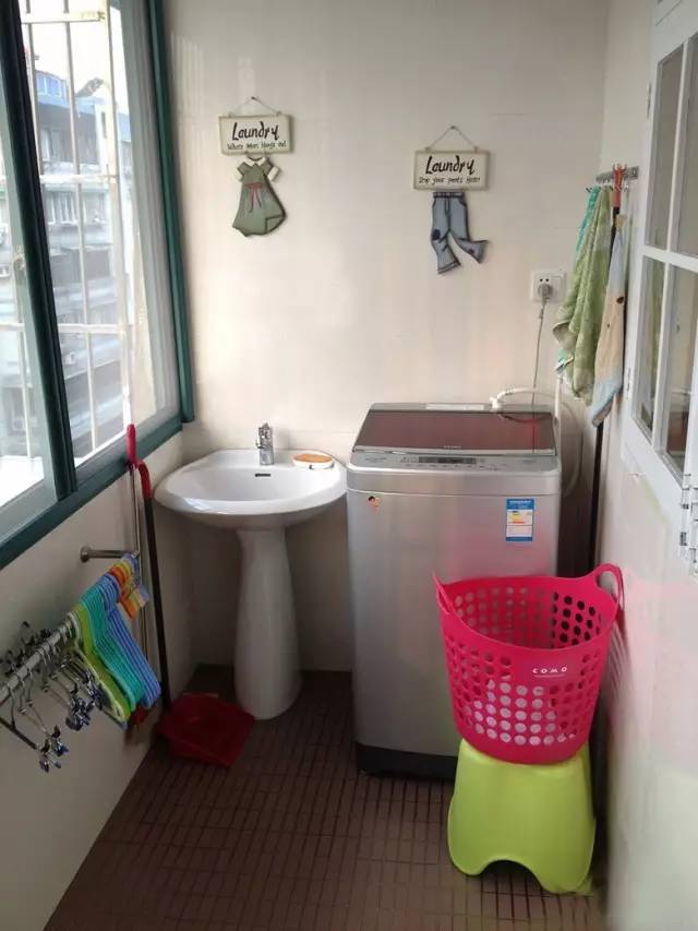 阳台坍塌太可怕，不敢在上面活动和放重物，什么样的阳台才安全？