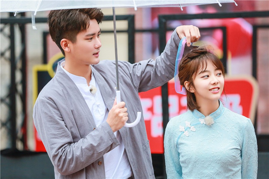 《二十四小时》熊梓淇谭松韵欢脱互动 胡一天