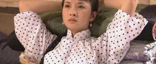 《大宅门》里李香秀不能生育的真实原因是什么