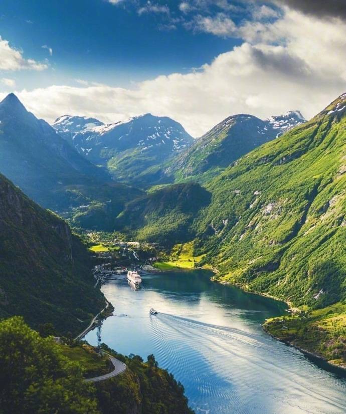 夏天,去挪威这种北欧国家度假的话一定是最好