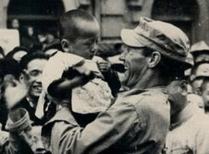 老照片: 监狱里的斯大林, 普京与里根的特别会面