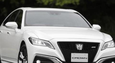 丰田发布新皇冠官图, 全新前脸外观似笑脸!