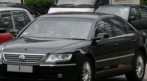 香港最有权势的车牌, 牌号只有一个数, 第一位被称为“一哥”