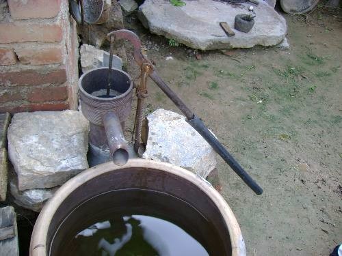 5张农村老物件图片，图1现在很少用，图5满满的爱