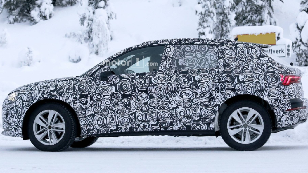 奥迪Q3终于顶不住了，全新车型即将到来，20万起还是老大哥