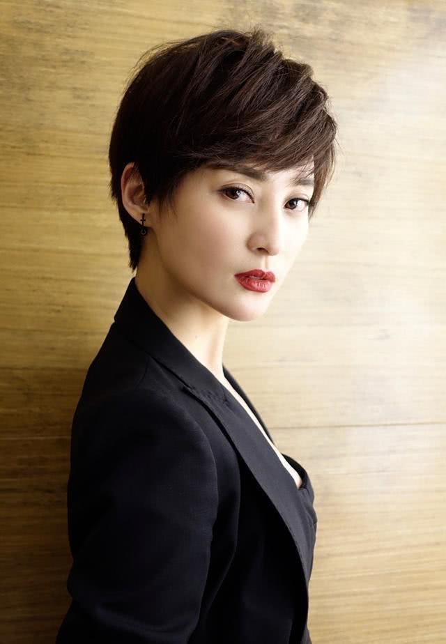 喜欢短发美女
