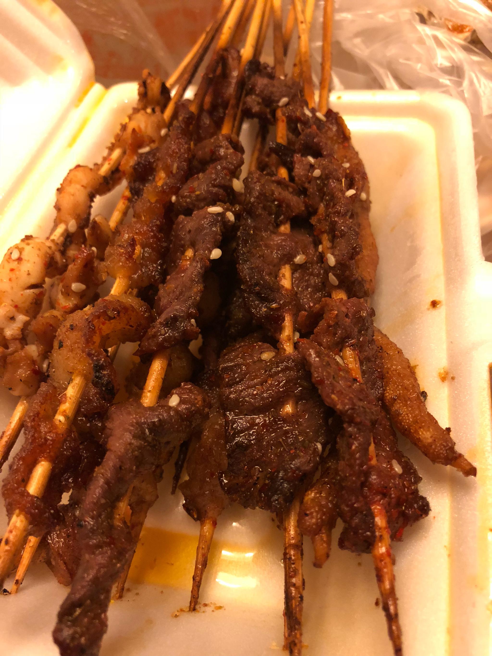 啤酒不错,一升装。这个啤酒分大度和小度