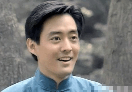 还记得演《鬼丈夫》的李志希吗？他有个双胞胎弟弟，长得一模一样