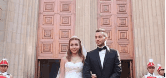 非诚勿扰马诺: 因宁愿坐宝马里哭被称拜金女