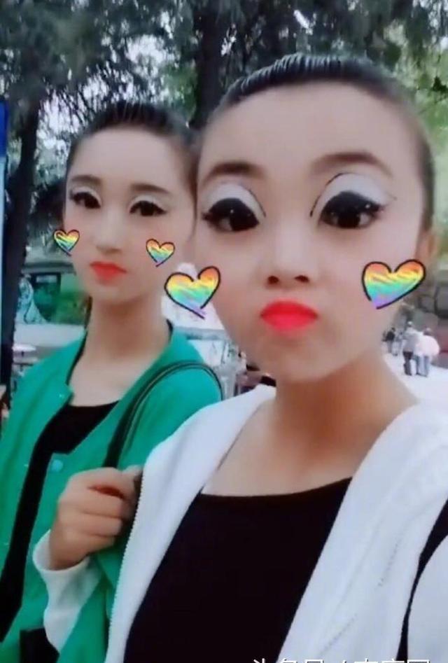 快手最近的眼妆和眉毛,发生了什么事?