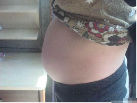 ��Ů��үү��ס��һ���¶��ӱ��ҽ��������������ƿڴ���