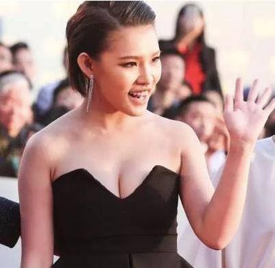 这届狗仔队不行啊！怎么谢依霖都公布婚讯了还没扒出男方是谁？