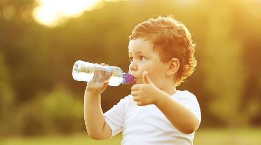 宝宝一天应该喝多少水?有没有参考标准?