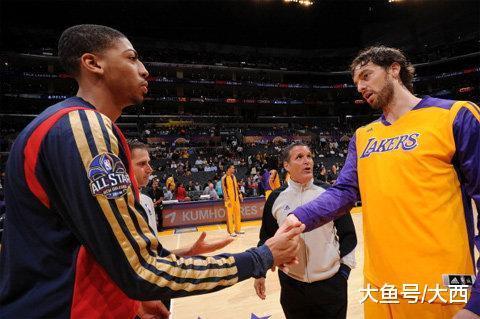 天赋的对比!数据对比24岁字母哥和25岁浓眉哥