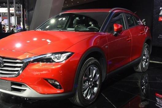 车比途观长排量同级最大，这辆马自达才14万，却卖的这么怂