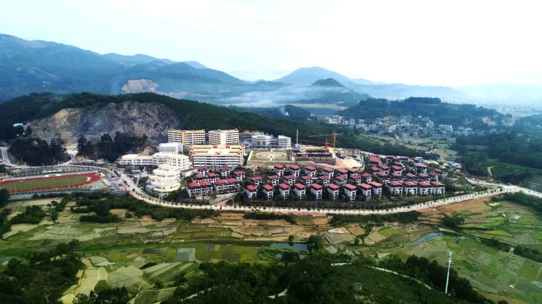 北大培文外国语学校杯知识竞赛暨2018年秋季