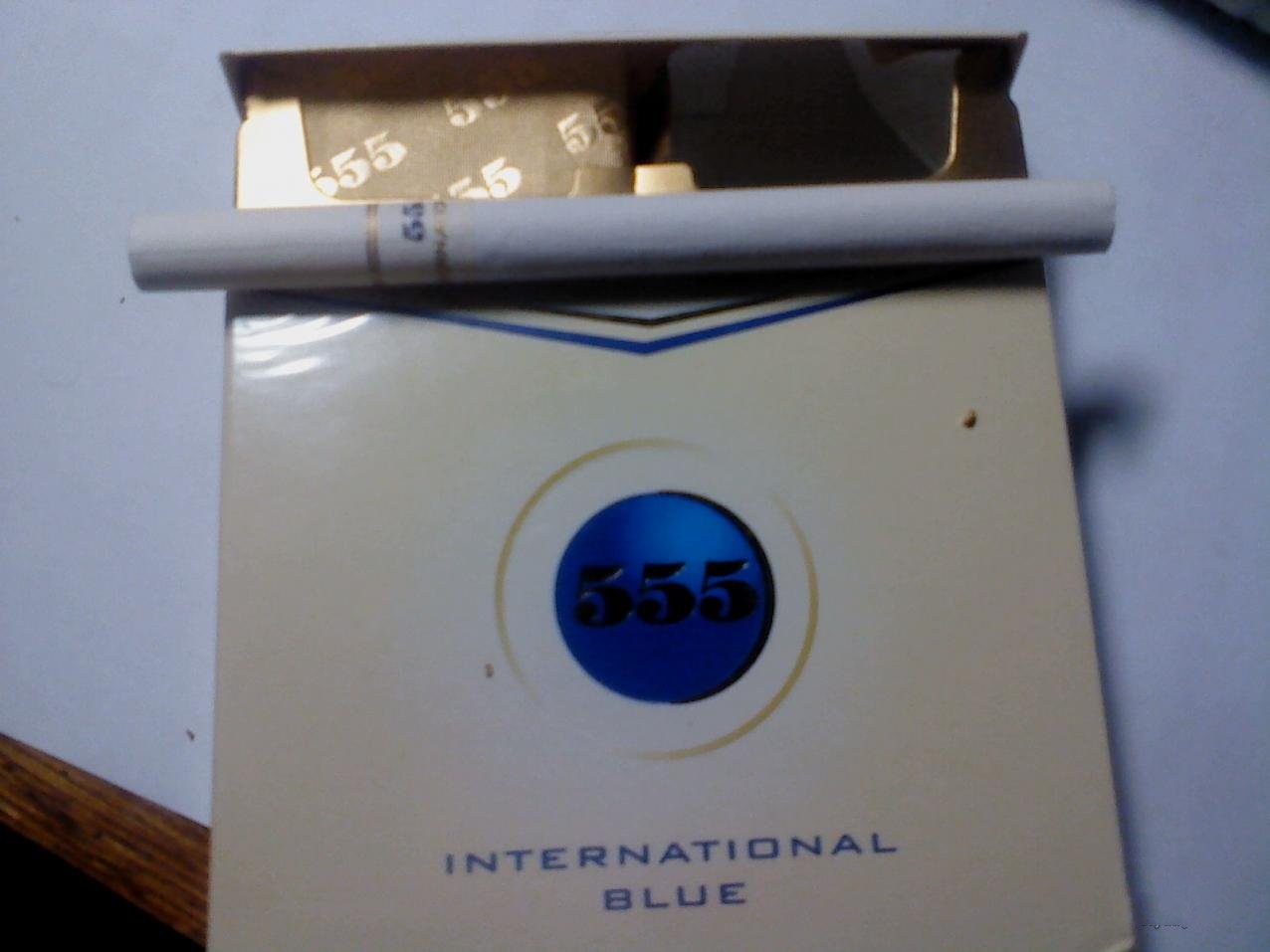 555最好抽的5款香烟，第二款在中国卖的最好，最后一款假烟很多!
