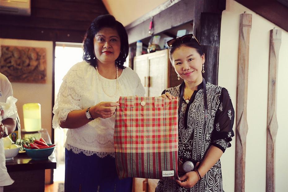 去泰国旅行一周,居然学会了制作泰餐还拿到了