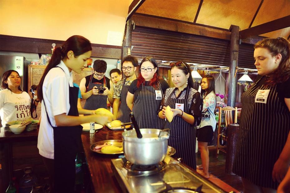 去泰国旅行一周,居然学会了制作泰餐还拿到了