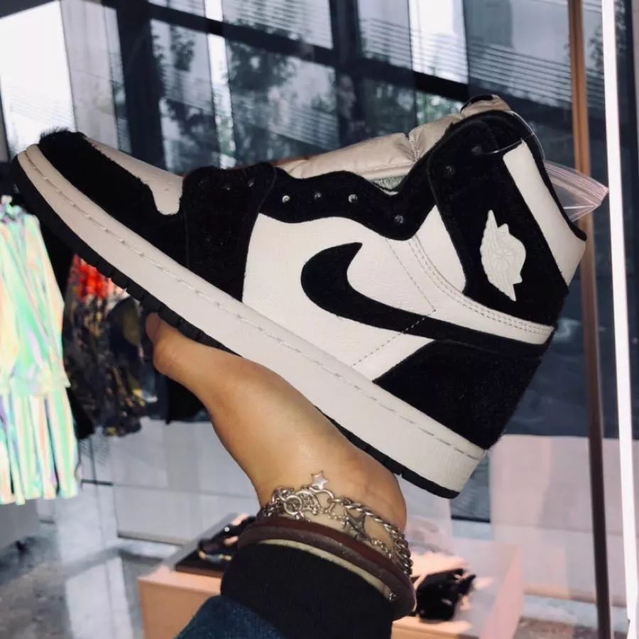 晒鞋 | AJ1熊猫全新配色绒毛质感十足!Nike 