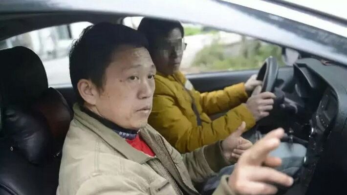 Ī�����ڽ�����ѧԱѧ���� �ܷ��߹�ͼ