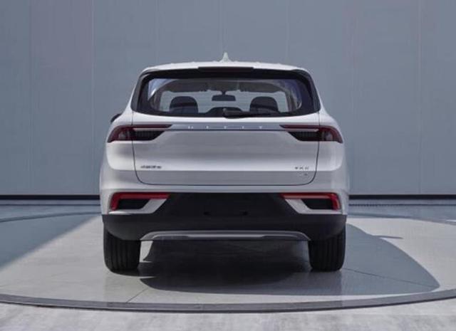 吉利首款中型SUV,轴距2米8超过汉兰达,比唐还便宜?