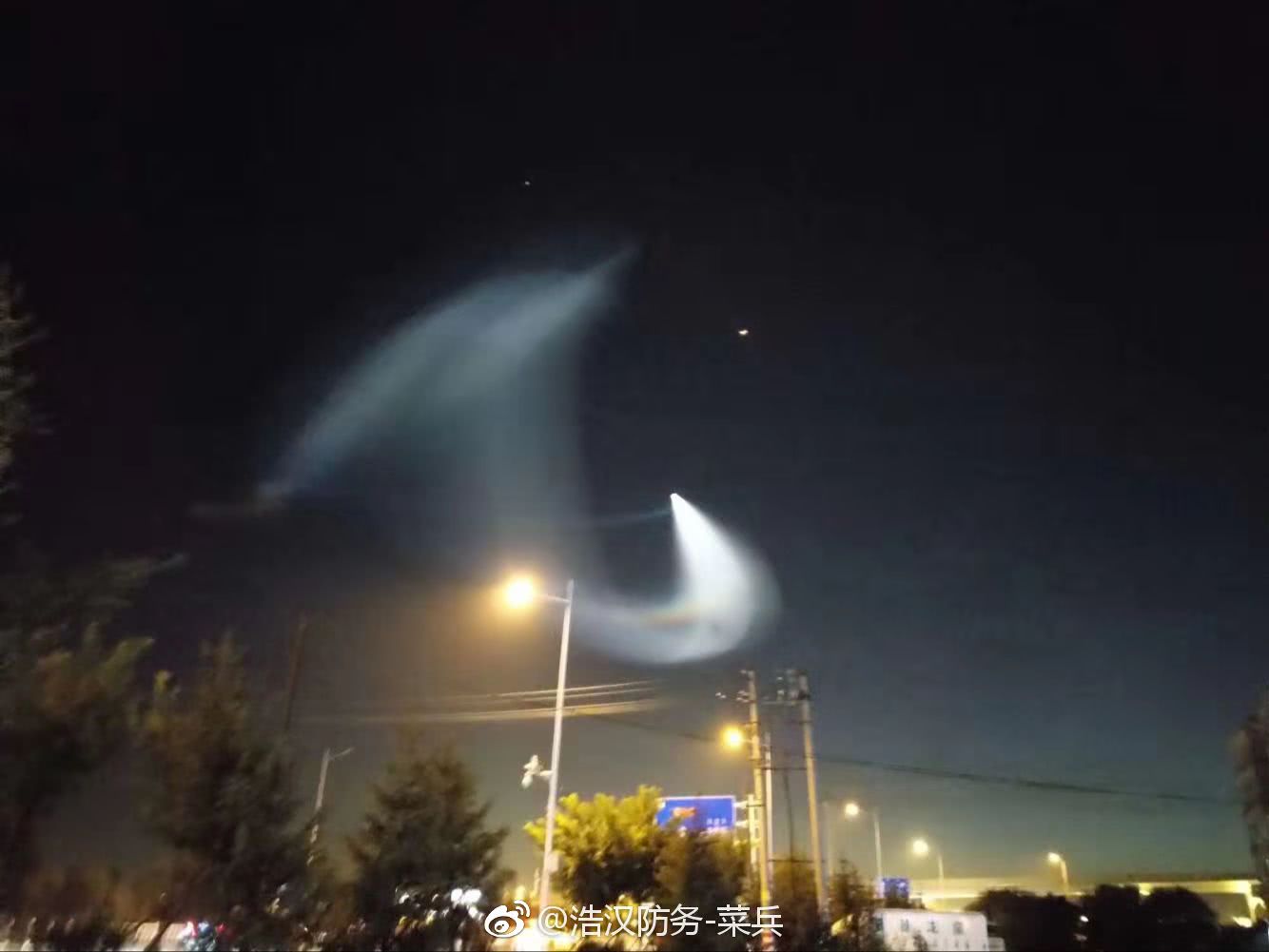 �����ĸ߳������������飬�����������ڵ���������Ѳ������֮�䣬������Լ���� ͼԴ���罻ý��