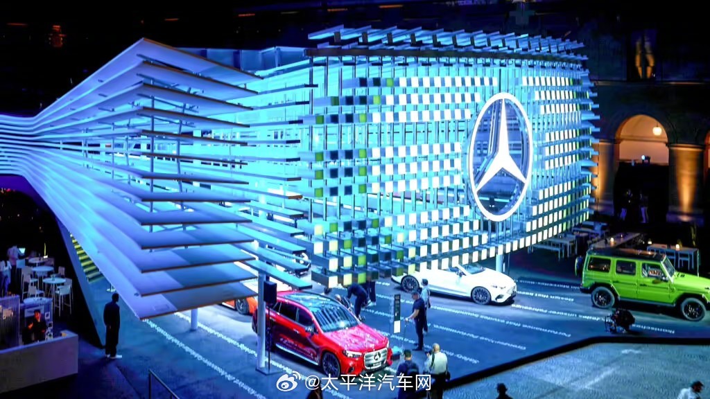 奔驰三年推40款新车，砸164亿升级工厂