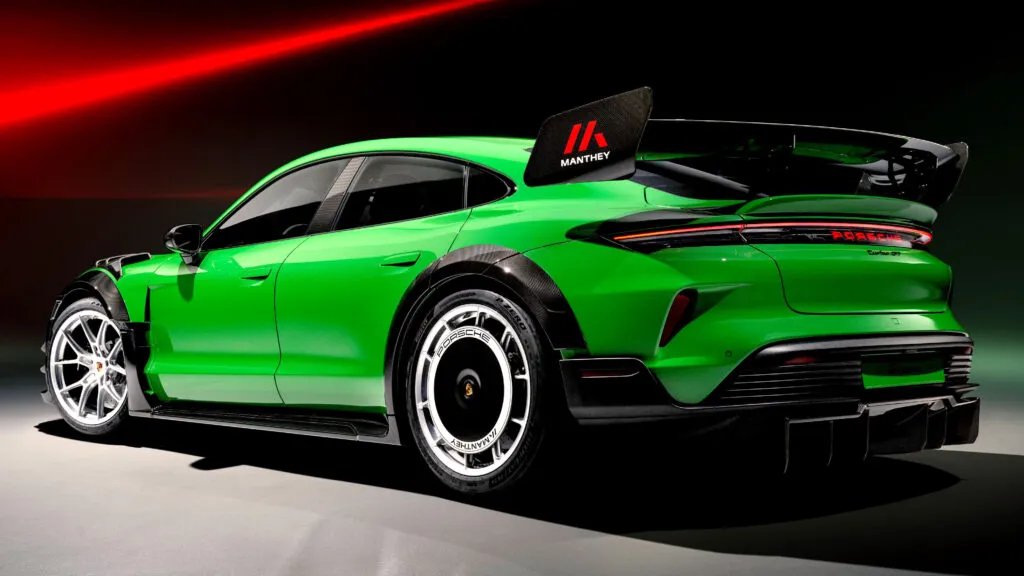 保时捷Taycan Turbo GT搭载Manthey套件以6分55秒553重夺纽北最速量产电动车纪录