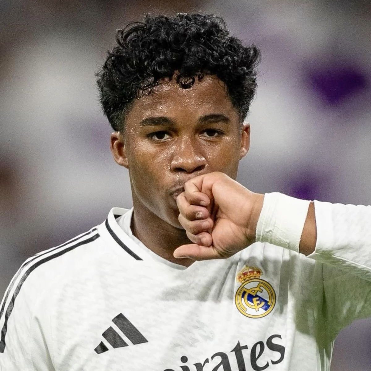 罗马诺称恩德里克优先加盟里昂，租借至2026年