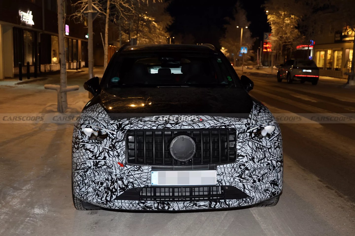 梅赛德斯AMG GLC 43跨界SUV冬季路测图曝光