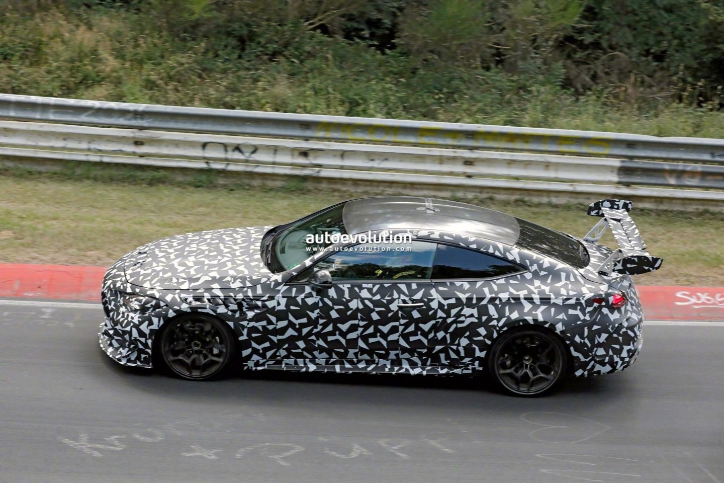 2028款奔驰CLE 63 Mythos路测图曝光，AMG最强CLE Coupe