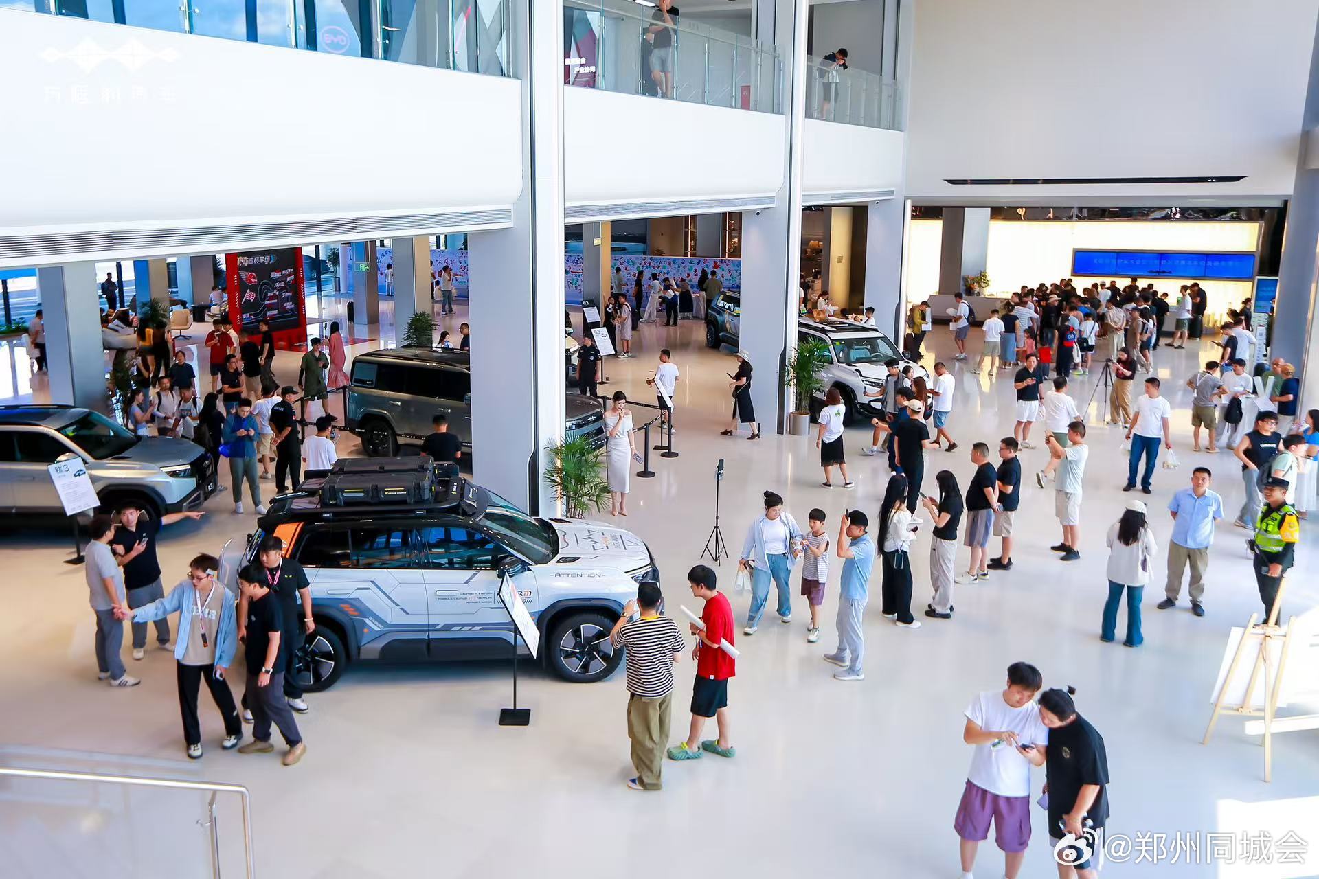 方程豹两周年盛典致敬救援英雄，豹友共创多元生态圈