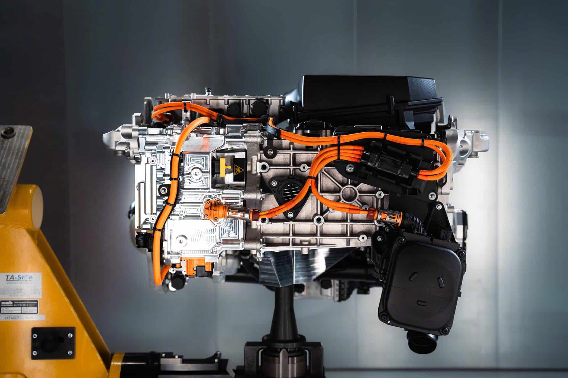 宝马丰田合作研发氢燃料X5，2028年上市