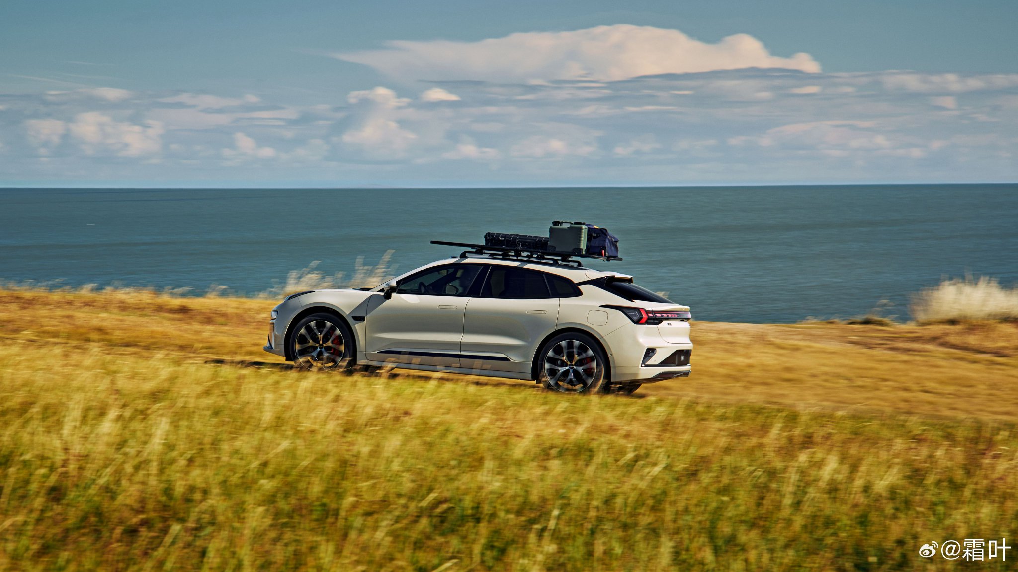 极氪001焕新版上市，标配900V快充与激光雷达