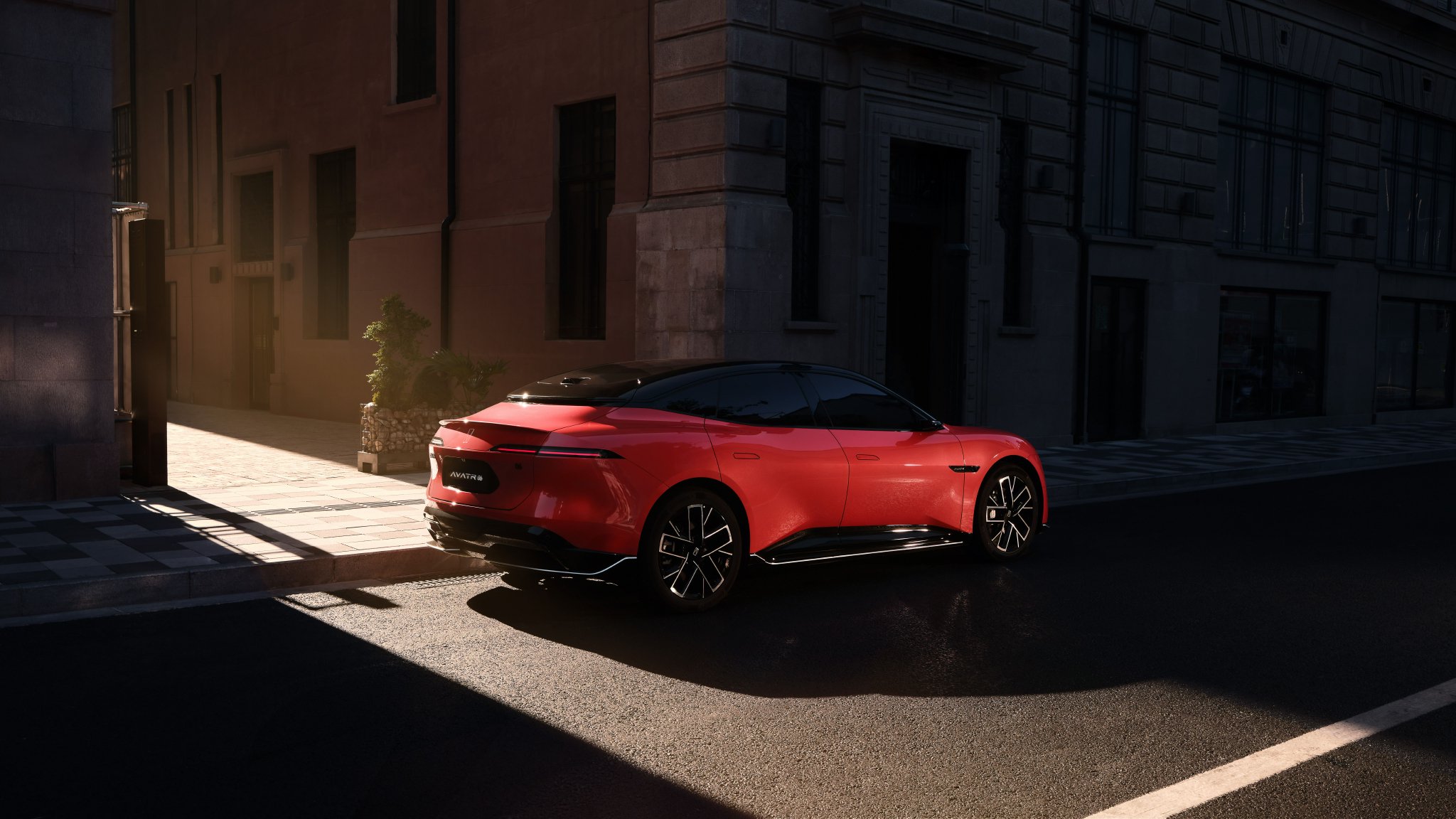 阿维塔06 Elite上市，20.49万配华为激光雷达与乾崑ADS 4智驾