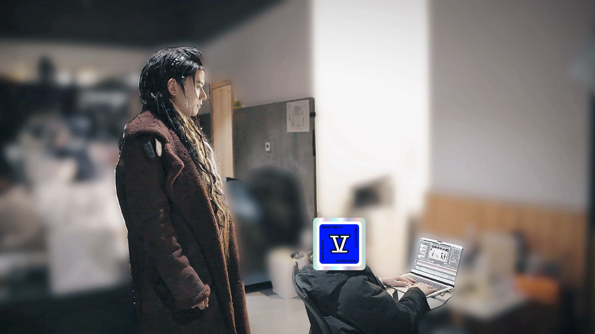 张杰室友调侃老板背后盯人引共鸣