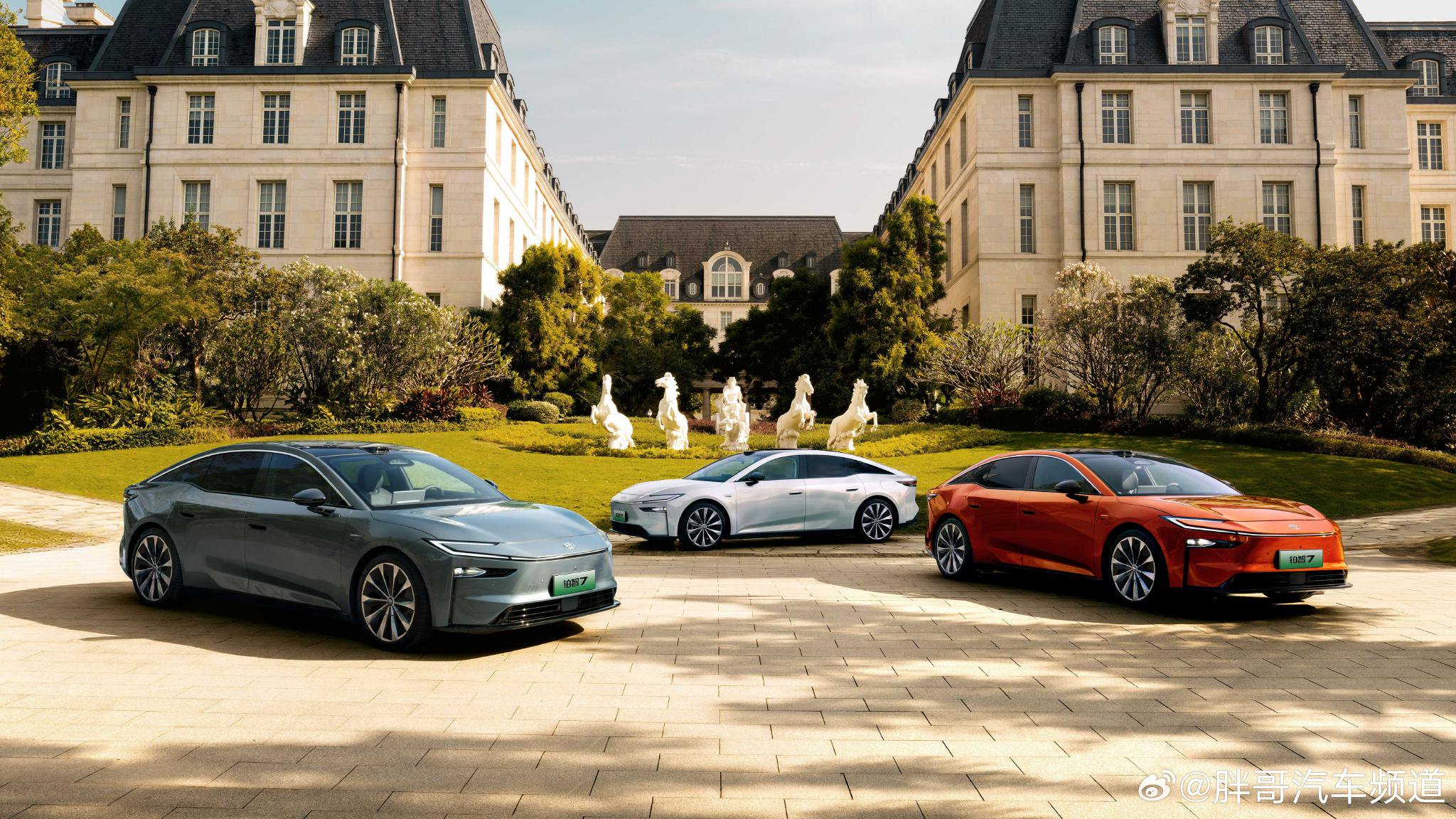 丰田豪华纯电旗舰铂智7定于3月上市，标配五大件下探30万内