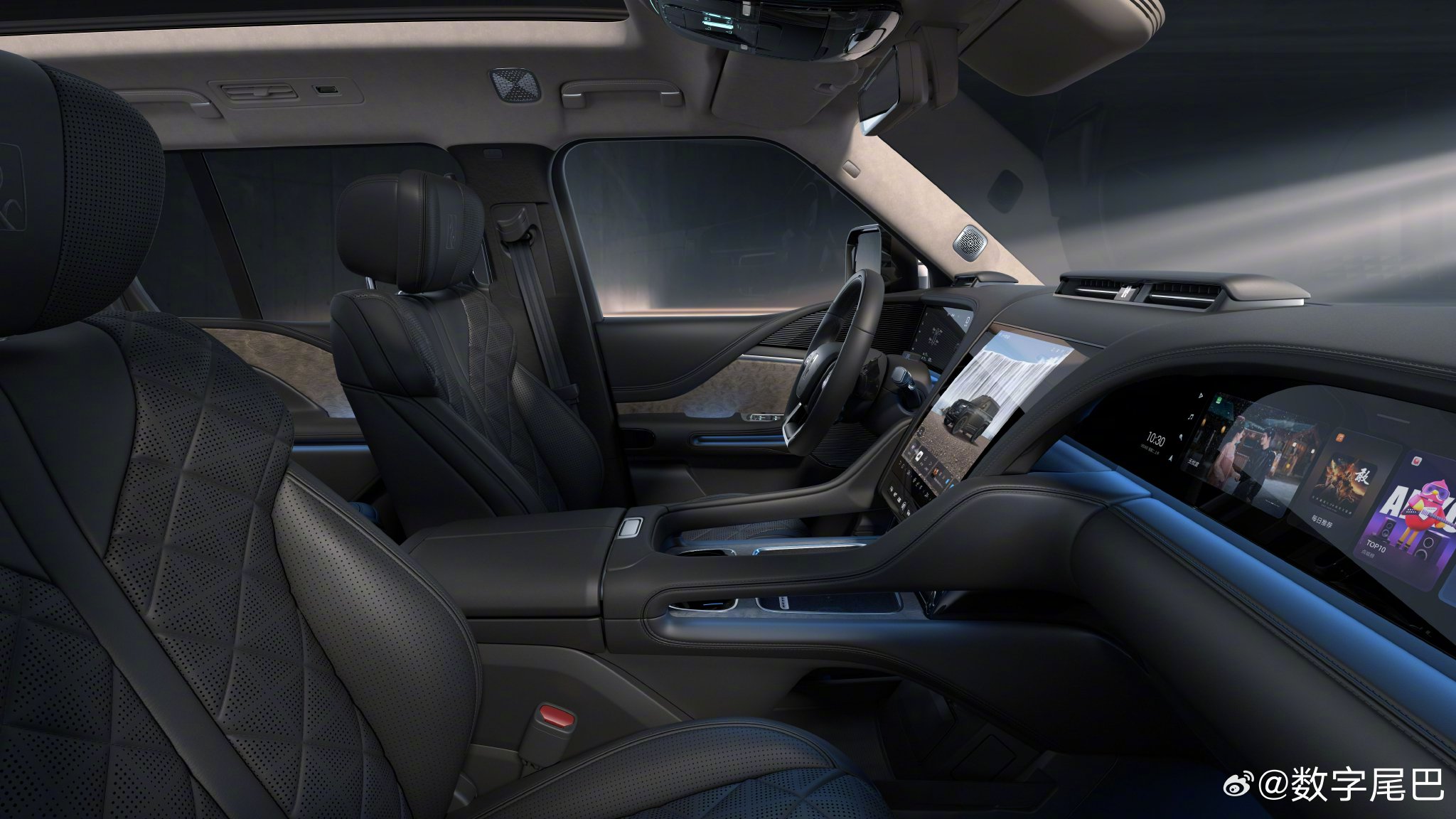 2026款仰望U8内饰升级，售价100.8万元