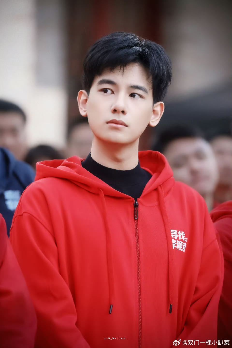 胡先煦新剧开机饰演消防员，合作唐诡导演三体编剧潘粤明