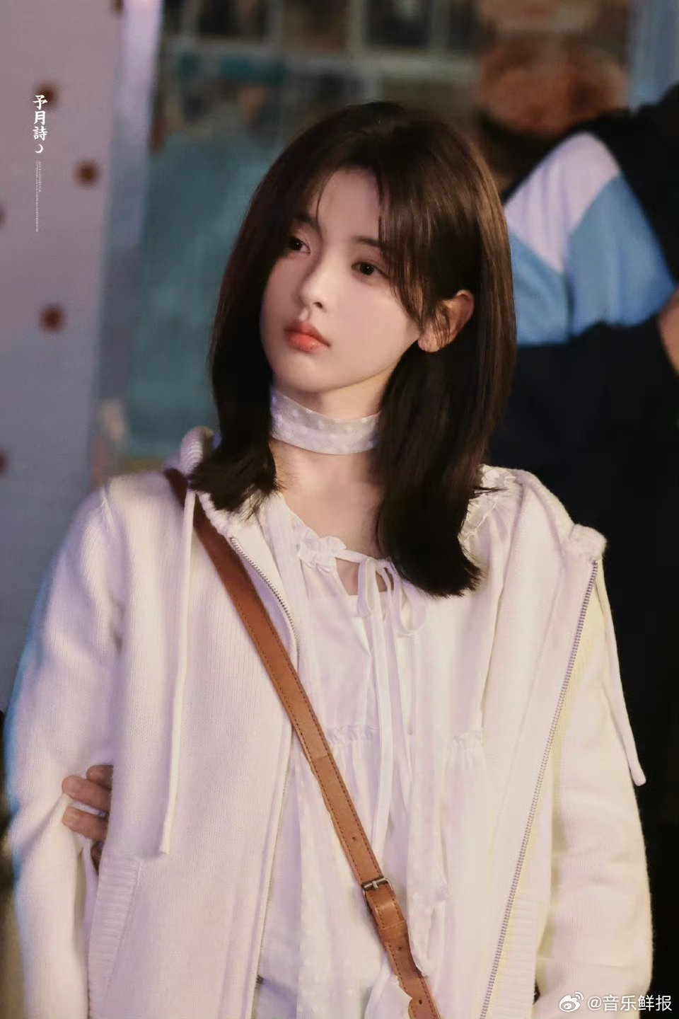 杨超越抓拍状态在线，颜值能打