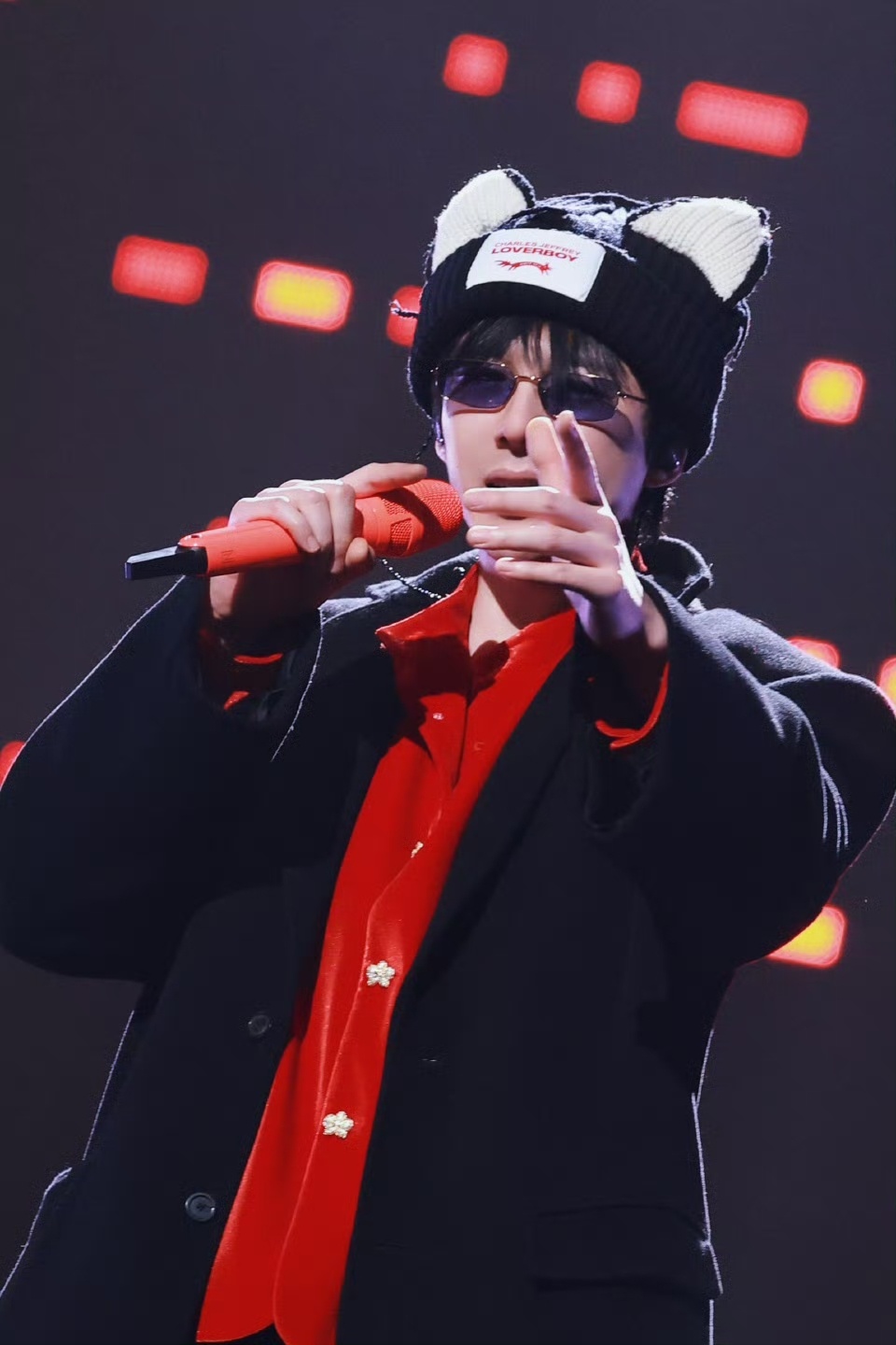 刘宇宁宋祖儿微博之夜同席引热议