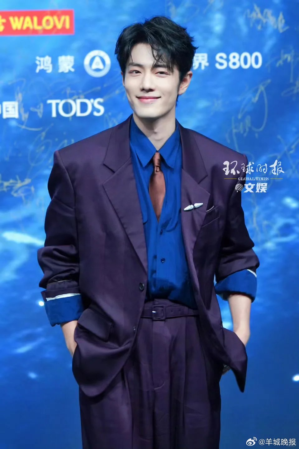 微博之夜红毯幕后图曝光，众星生图状态引热议