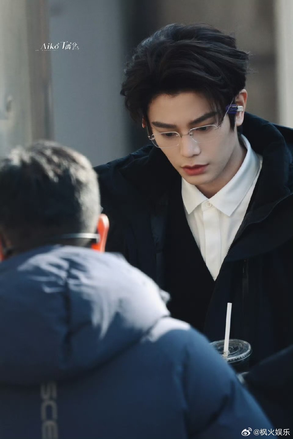 丁禹兮无框眼镜造型诠释体制内高智感