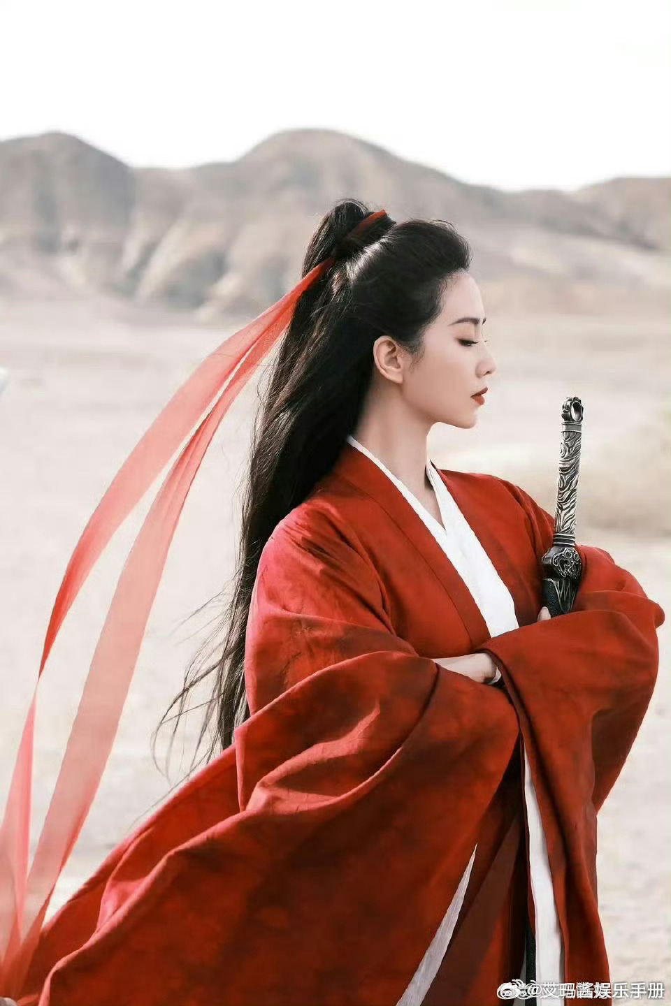 刘诗诗刘宇宁主演《一念关山》热播