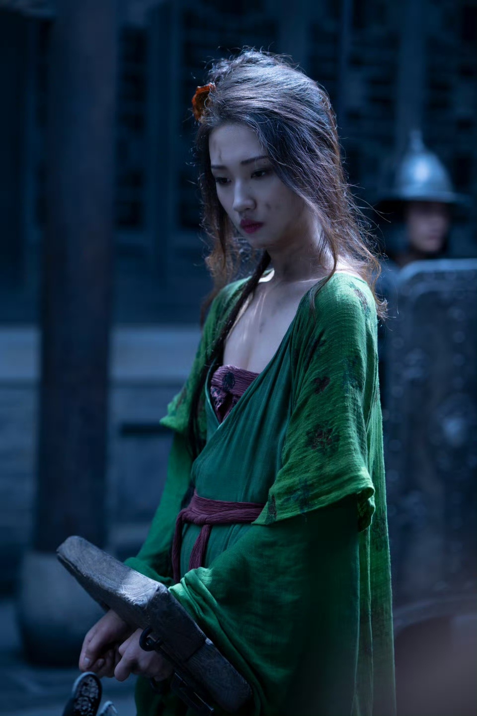 王佳怡领衔主演新剧《猎雨人间》