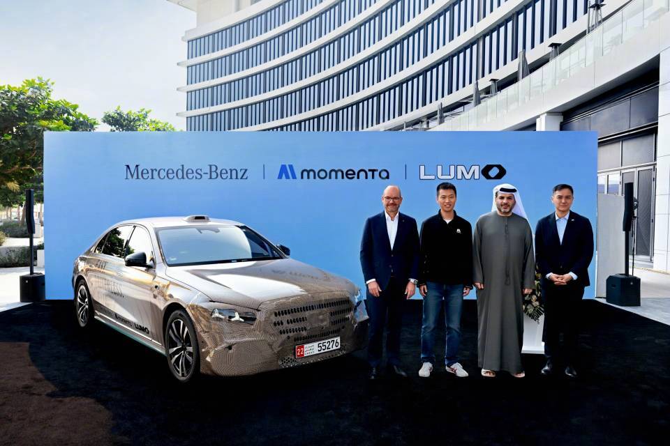 奔驰S级Robotaxi明年阿布扎比投运，与Momenta合作开发
