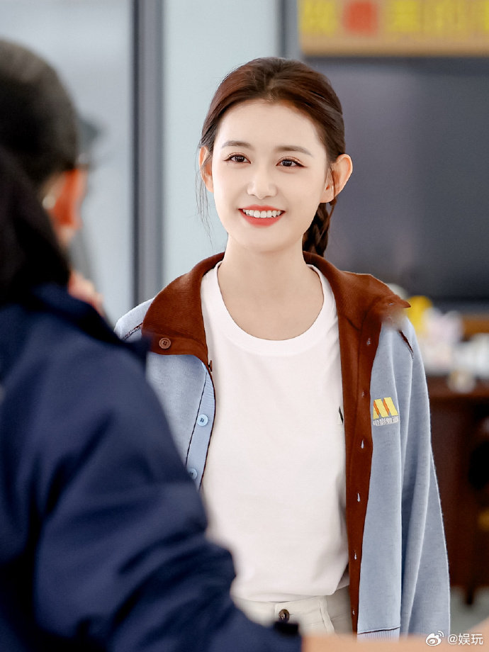 蒋依依星辰大海开营发言展五年沉淀班长范儿