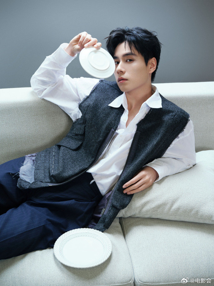 胡一天接梗迅速回应饭撒疑问