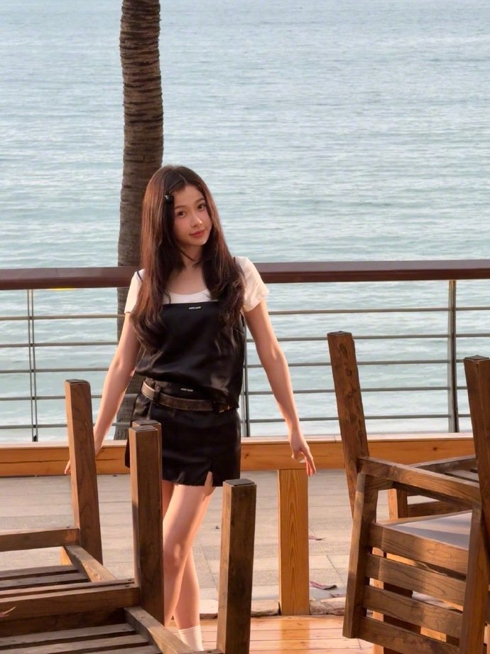 虞书欣晒姜小暮曼市生活18宫格